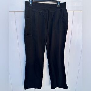 Women’s Medium Scrub Star Black Pants